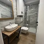 Giovani Apartman